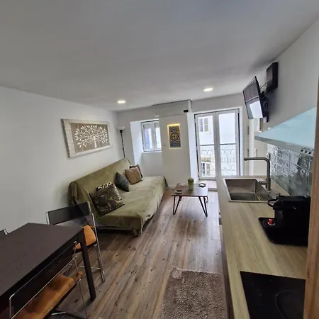 Alfama T1 Travel Apartment *